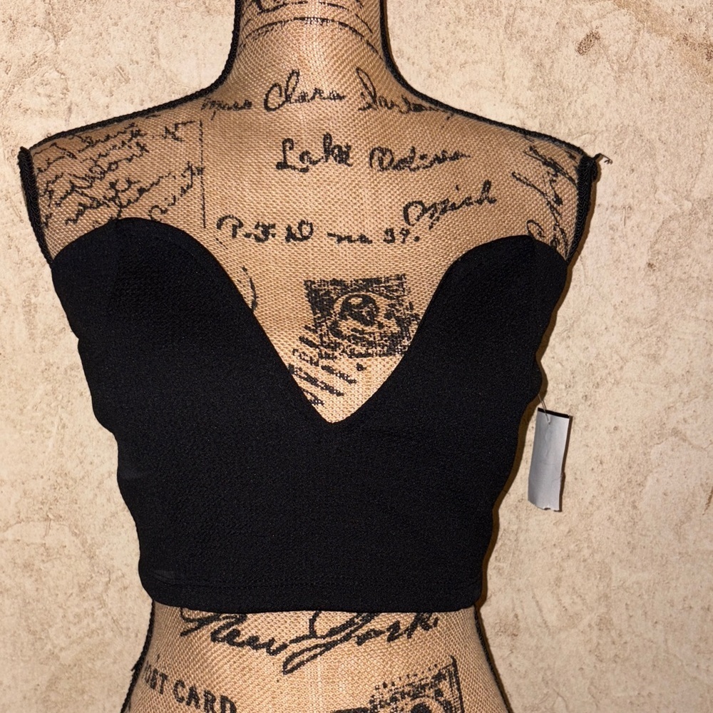 💕Joyce Leslie Strapless Top